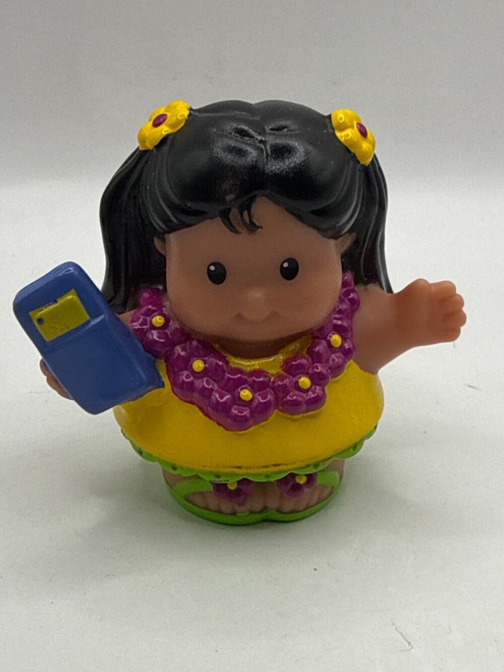 Fisher Price Little People Hawaiian Vacation Mia Tourist Figure Lei Cell Phone